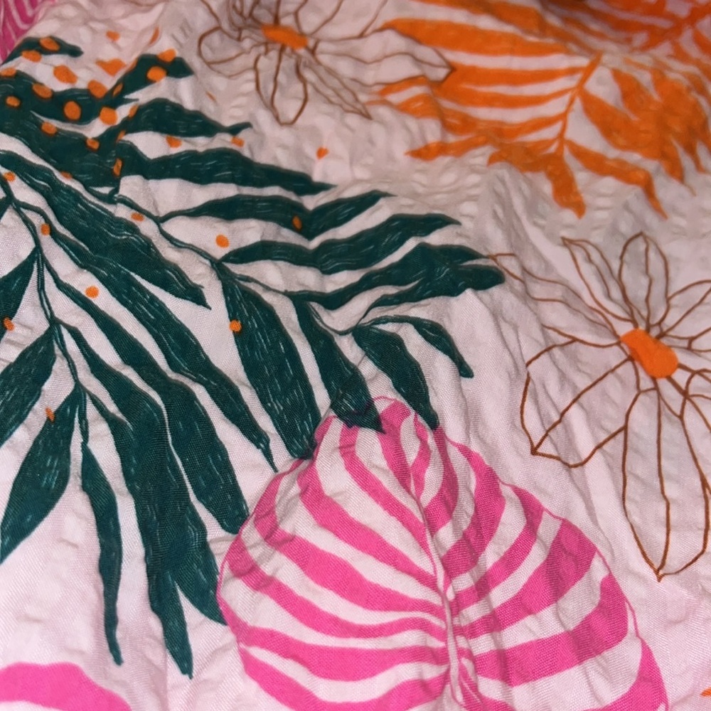Girls tropical one sleeve jungle theme shirt - Picture 2 of 3